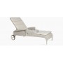 Safi sunlounger with arms
