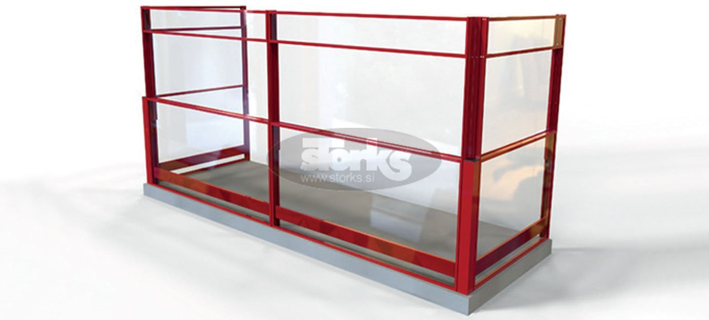 Café au Lä windscreen with fixed overhead glass