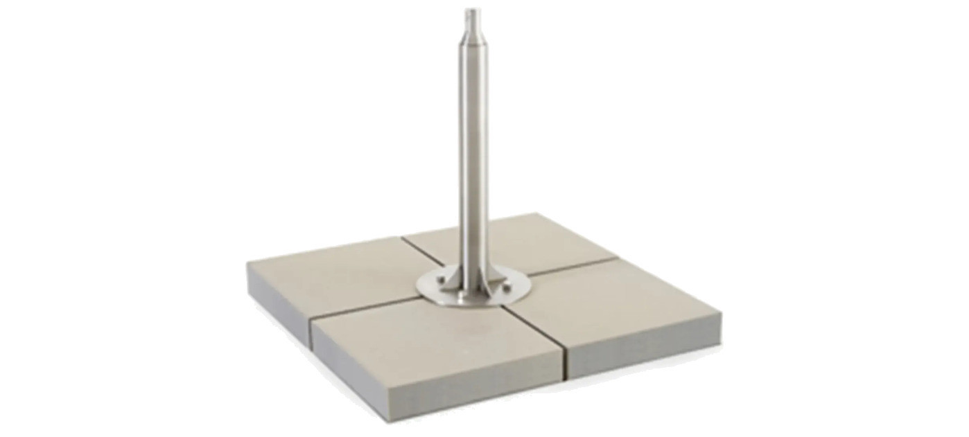Extremis Inumbra concrete base