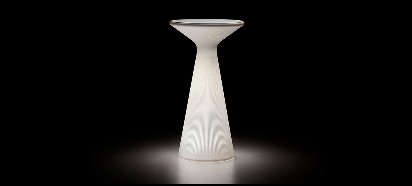 Plust Fade postolje visokog stola, U1 White Light