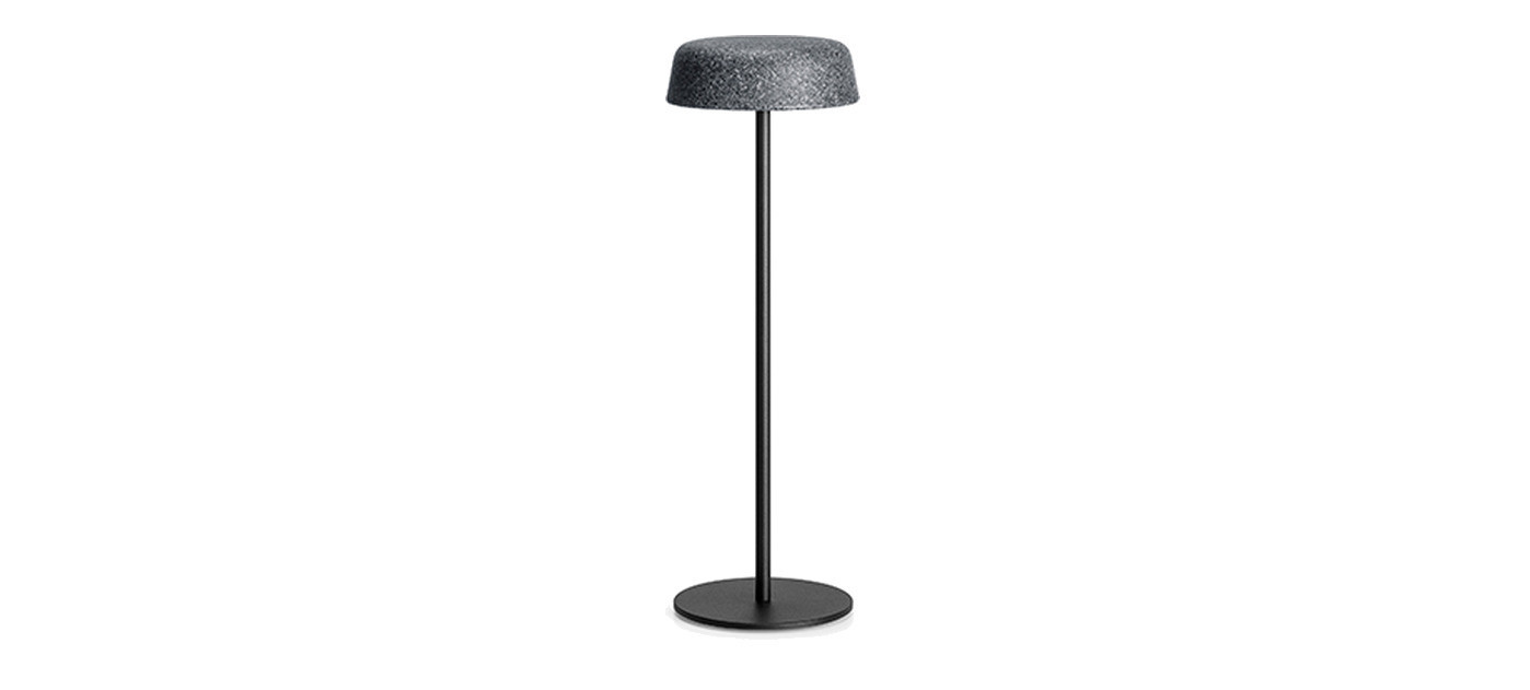 Plust Fade metalna stolna svjetiljka, crna