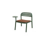 Cane-line Bliss poltrona lounge con tavolino d'appoggio a destra, verde scuro, cuscino seduta Delight rosso deserto