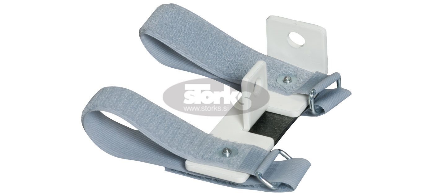 Holder to mount the heater on the umbrella with velcro