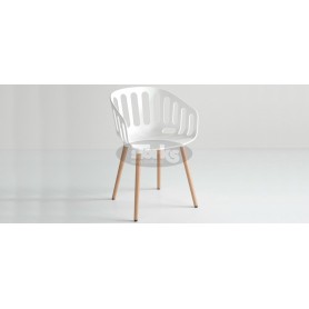 Cestino BL armchair with wooden legs Cestino BL armchair with wooden legs