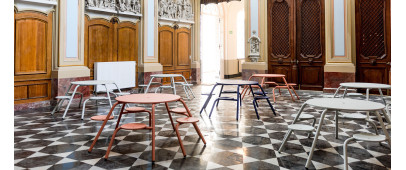 Extremis Virus picnic table | sTorks